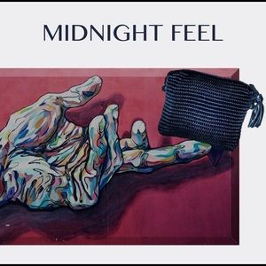 VINTAGE NAVY WOVEN CROSSBODY